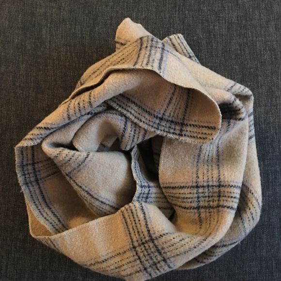 Vintage Plaid Scarf Blanket - Picture 2 of 3